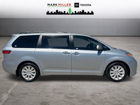 Used 2015 Toyota Sienna XLE Premium AWD/4WD image 7