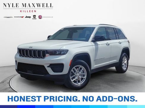 New 2026 Jeep Grand Cherokee Laredo RWD image 1