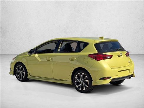 Used 2017 Toyota Corolla iM image 6