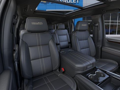 New 2026 Chevrolet Suburban High Country w/ Sun And Tow Package AWD/4WD image 16