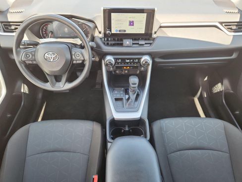 Used 2025 Toyota RAV4 XLE FWD image 15