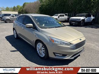 Used 2016 Ford Focus Titanium video 1