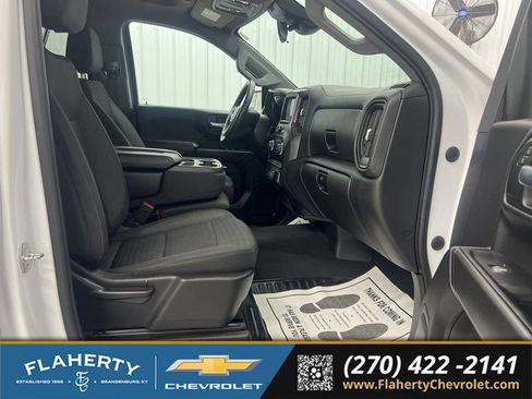 Used 2022 Chevrolet Silverado 1500 Custom Trail Boss AWD/4WD image 15