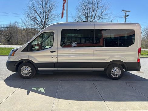 New 2026 Ford Transit 350 148 Medium Roof Wagon AWD image 4