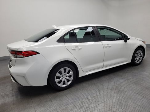 Used 2021 Toyota Corolla LE image 10
