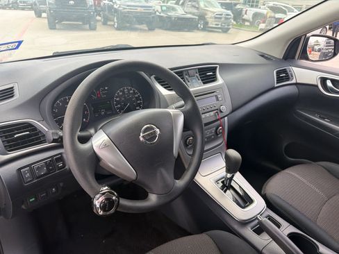 Used 2014 Nissan Sentra S FWD image 8