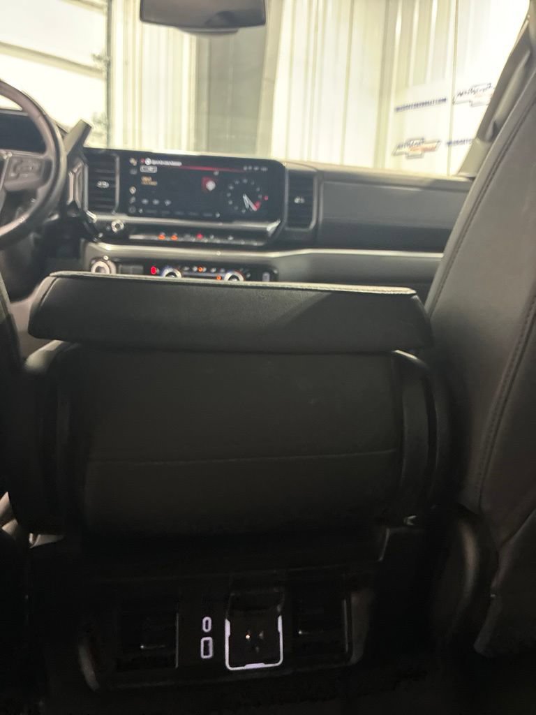 Used 2025 GMC Sierra 1500 SLT AWD/4WD image 34