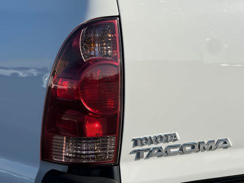 Used 2014 Toyota Tacoma 2WD Regular Cab image 29