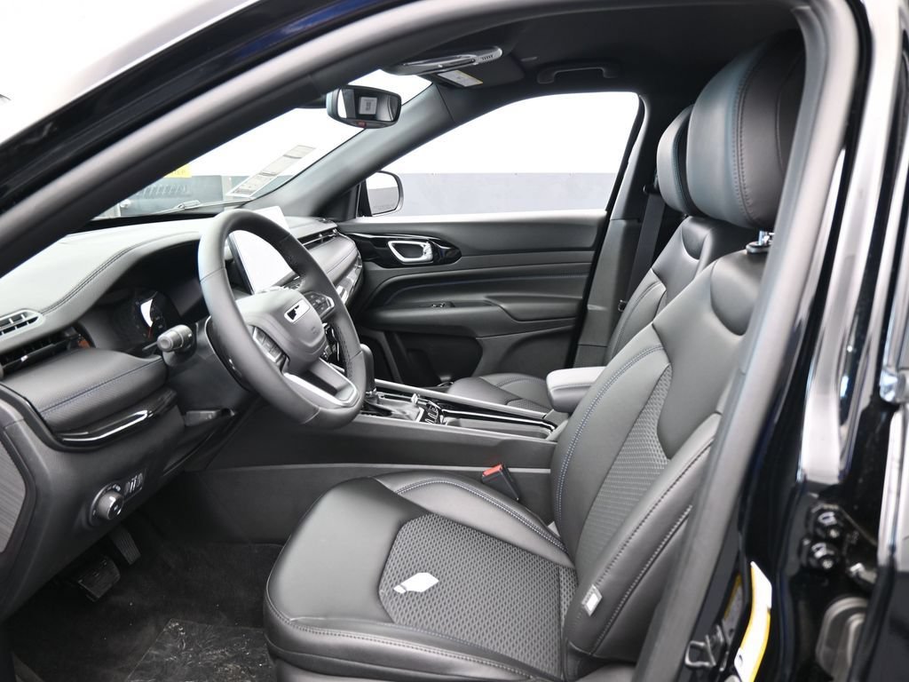 New 2026 Jeep Compass Latitude AWD/4WD image 11
