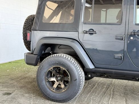 Used 2017 Jeep Wrangler Unlimited Sport image 6