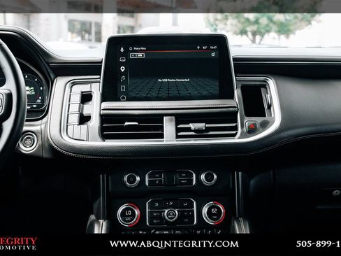 Used 2024 GMC Yukon XL AT4 AWD/4WD image 26