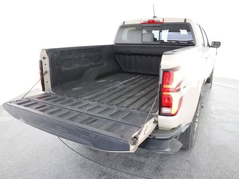 Used 2024 Chevrolet Colorado Z71 w/ Z71 Convenience Package 2 image 24