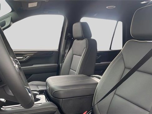 New 2026 GMC Yukon Elevation image 16