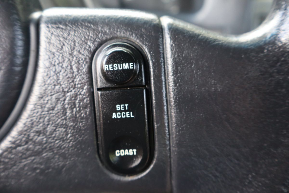 Used 1988 Ford Mustang GT RWD image 26