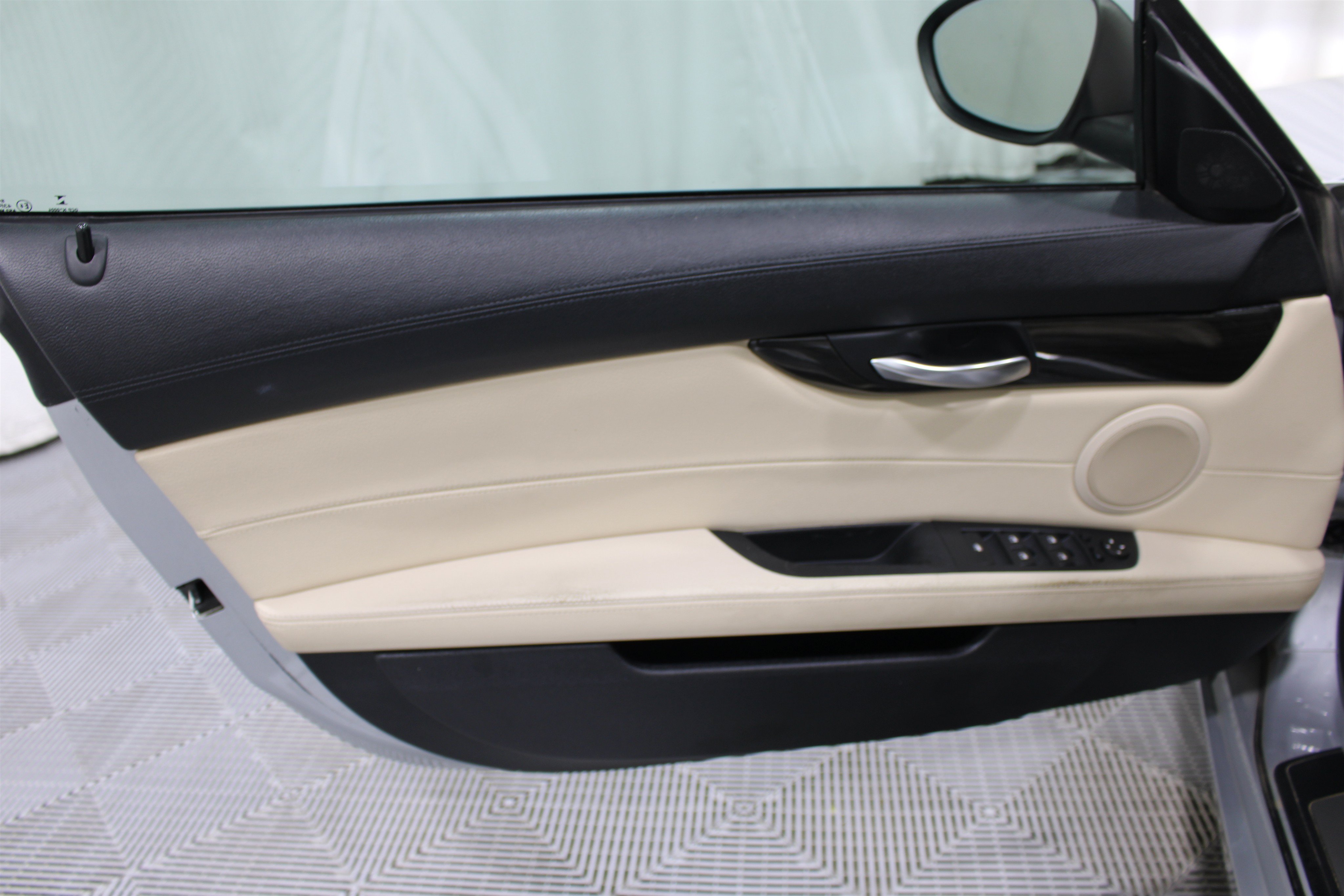 Used 2016 BMW Z4 sDrive35i RWD image 5