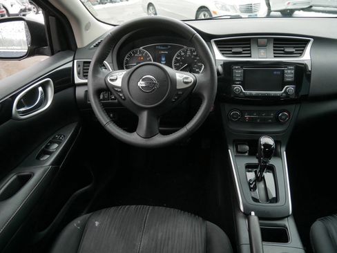 Used 2017 Nissan Sentra SV image 12