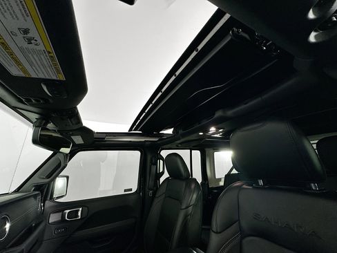 Used 2021 Jeep Wrangler Sahara image 25