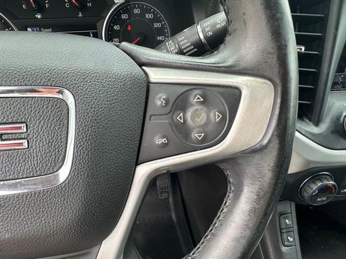 Used 2017 GMC Acadia SLT FWD image 21