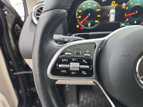 Used 2023 Mercedes-Benz GLA 250 4MATIC image 19