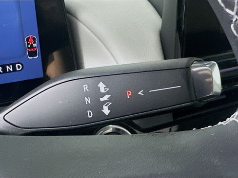 Used 2025 Honda Prologue Touring image 25