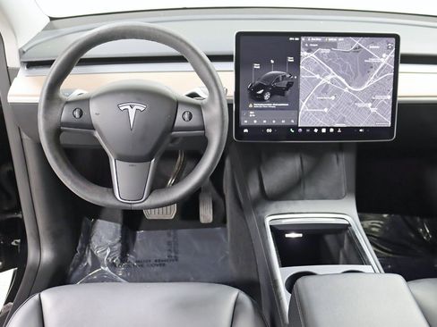 Used 2024 Tesla Model Y Long Range image 14