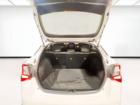 Used 2021 Toyota Prius L Eco w/ Carpet Mat Package (TMS) FWD image 17