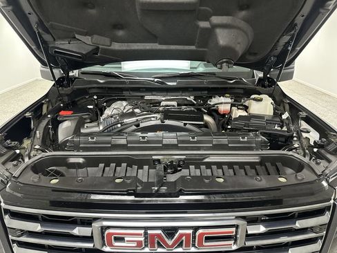 Used 2024 GMC Sierra 2500 AT4 w/ AT4 Premium Plus Package AWD/4WD image 20