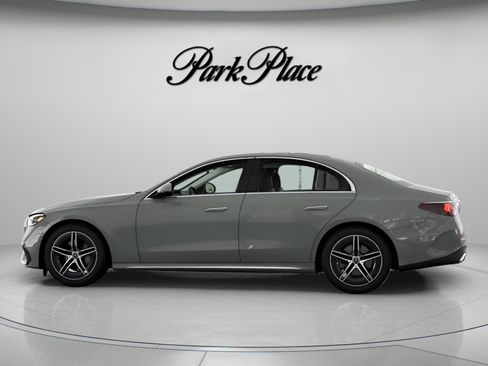 New 2026 Mercedes-Benz E 350 4MATIC Sedan image 9