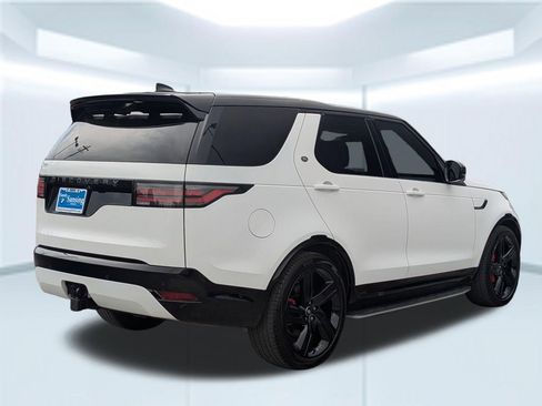 Used 2024 Land Rover Discovery Dynamic SE AWD/4WD image 5