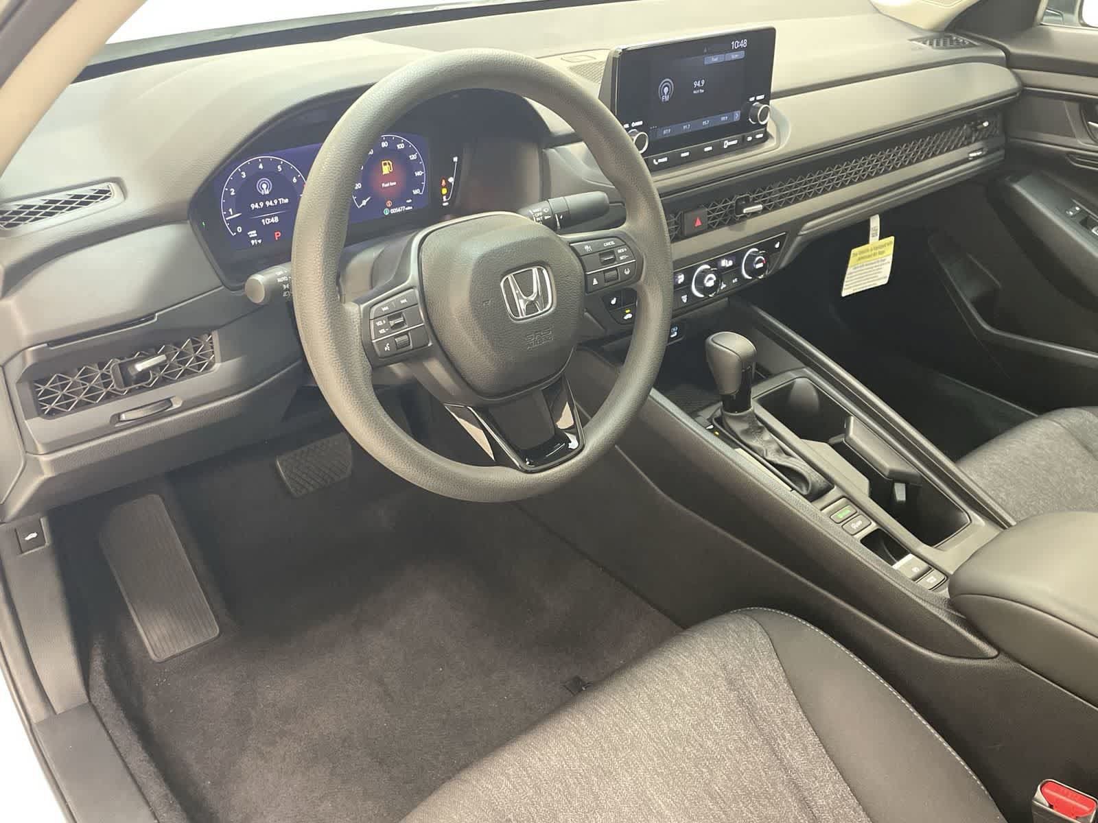 Certified 2025 Honda Accord SE image 2