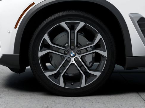 Used 2026 BMW X5 xDrive40i AWD/4WD image 7