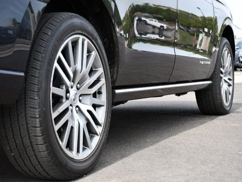 Used 2022 Ford Expedition Max Platinum image 9