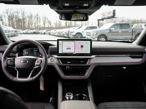 New 2026 Ford Explorer ST-Line w/ ST-Line Street Pack RWD image 20