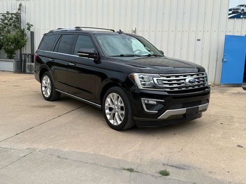 Used 2018 Ford Expedition Limited w/ Equipment Group 302A RWD image 3