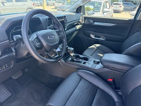 Used 2025 Ford Ranger Lariat w/ Trailer Tow Package image 16