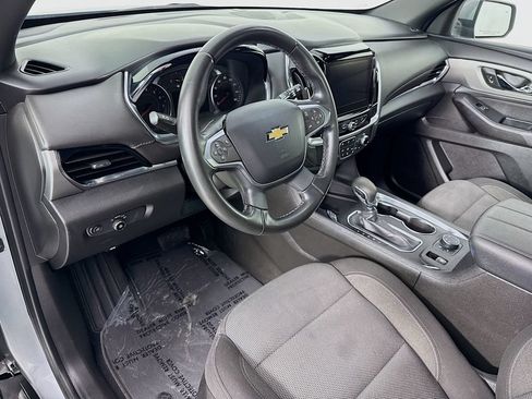 Used 2023 Chevrolet Traverse LT AWD/4WD image 9