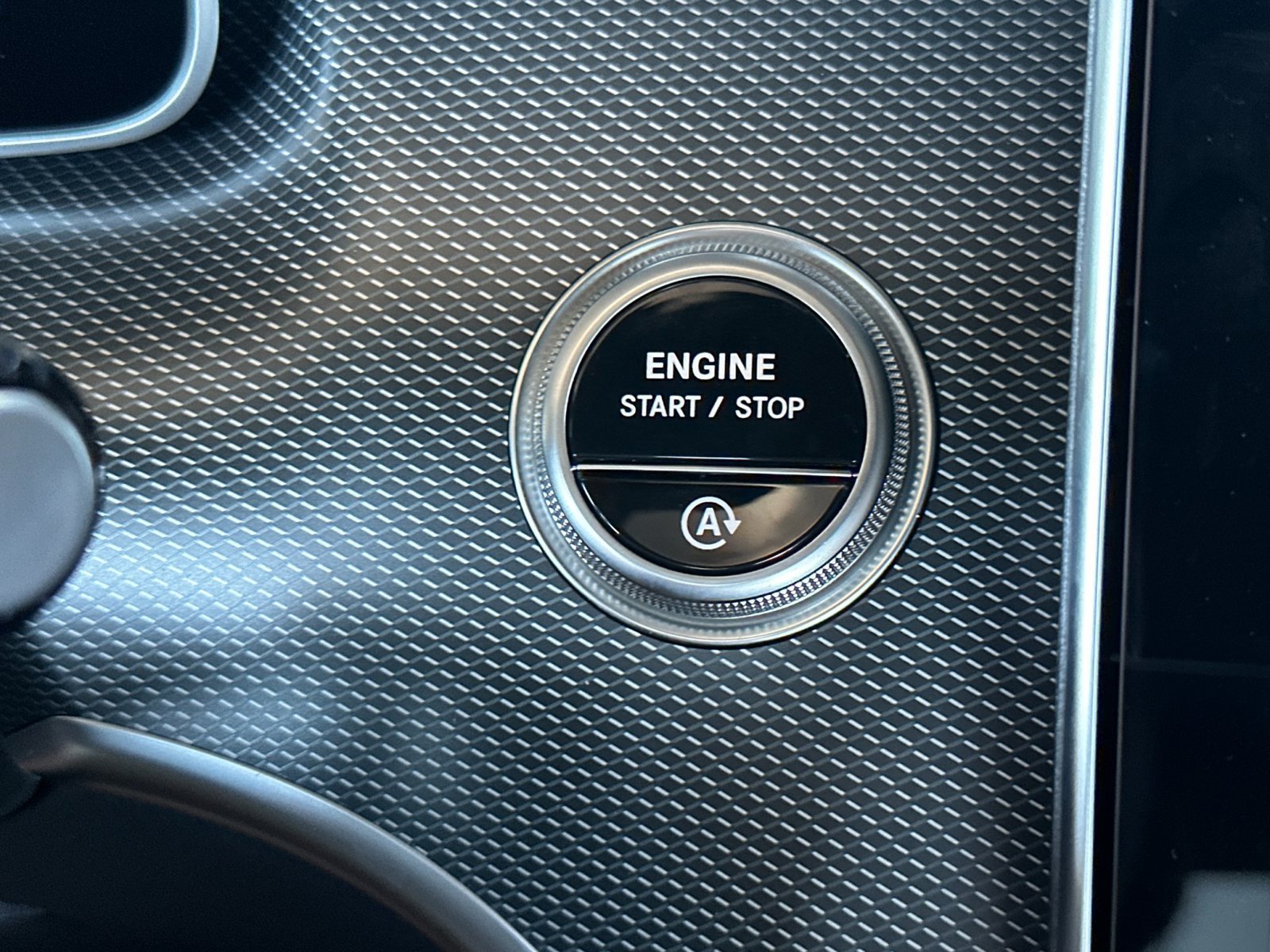Used 2025 Mercedes-Benz C 300 4MATIC Sedan image 24