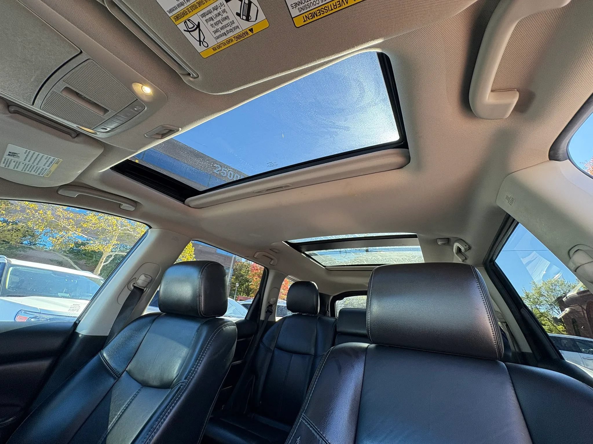 Used 2015 Nissan Pathfinder SL w/ SL Premium Package FWD image 28