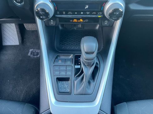 Used 2025 Toyota RAV4 XLE w/ Convenience Package image 42