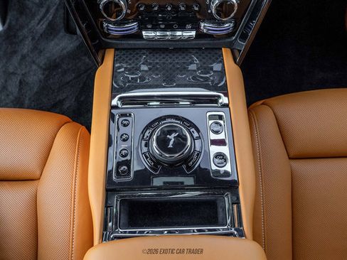 Used 2023 Rolls-Royce Cullinan Black Badge AWD/4WD image 75