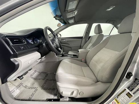 Used 2015 Toyota Camry LE FWD image 9