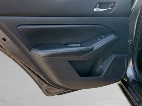 Certified 2022 Nissan Altima 2.5 SV image 12