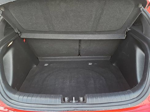 Used 2019 Hyundai Veloster 2.0 FWD image 12
