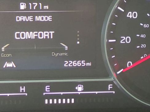 Used 2022 Kia Sorento S image 26