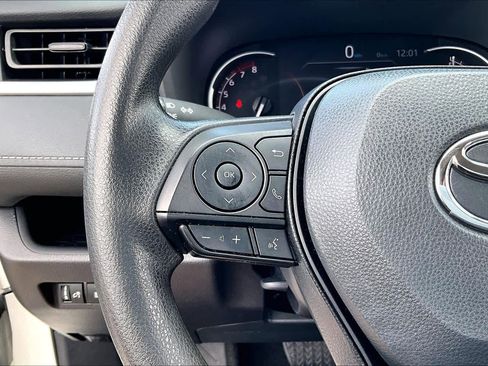 Used 2025 Toyota RAV4 XLE image 22
