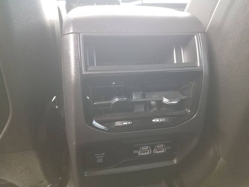 Used 2024 Jeep Grand Cherokee Altitude AWD/4WD image 14