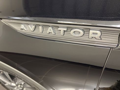 New 2026 Lincoln Aviator AWD image 37