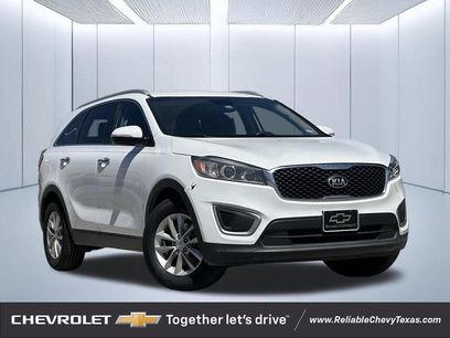 Used 2017 Kia Sorento FWD w/ LX Convenience Package