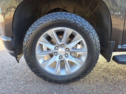 Used 2021 Chevrolet Silverado 1500 High Country image 7
