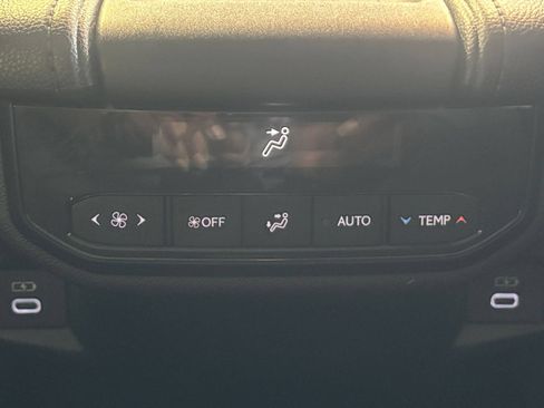 Used 2025 Toyota Grand Highlander FWD image 24